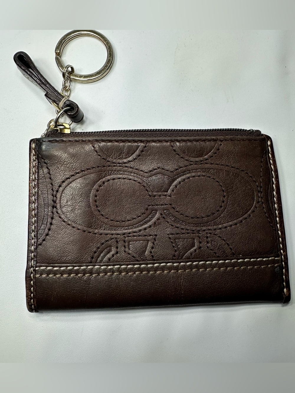 Coach Y2K Vtg Hampton Brown Embossed Leather Card/Coin Wallet Keychain